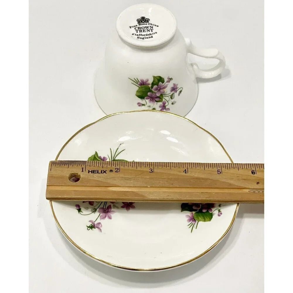 Crown Trent Staffordshire Fine Bone China Teacup & Saucer Lilacs Floral Purple